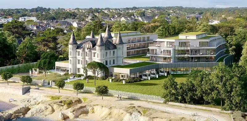 wanderlust-tips-noi-nghi-sang-trong-cua-24-doi-bong-tham-du-euro-55