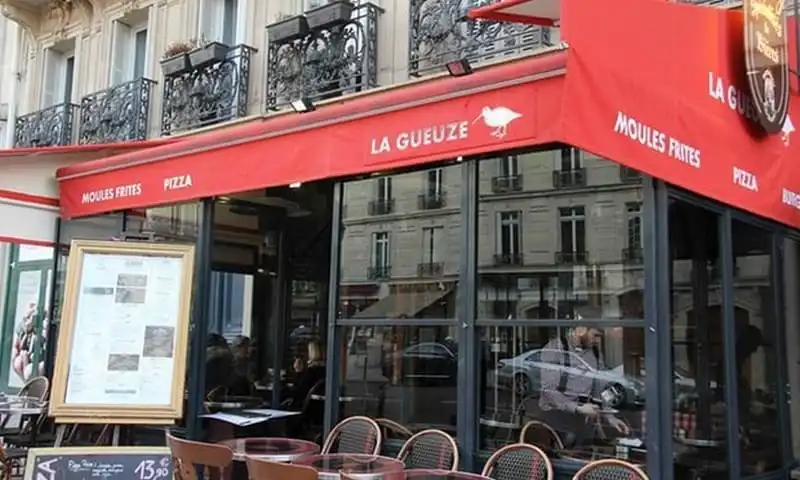 wanderlust-tips-sau-san-van-dong-nhung-quan-bar-o-paris-cung-vo-cung-tuyet-voi-de-xem-euro-4