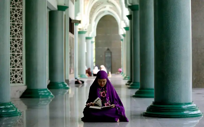 wanderlust-tips-thang-6-nay-nguoi-hoi-giao-tren-khap-the-gioi-cung-buoc-vao-thang-le-ramandan-15