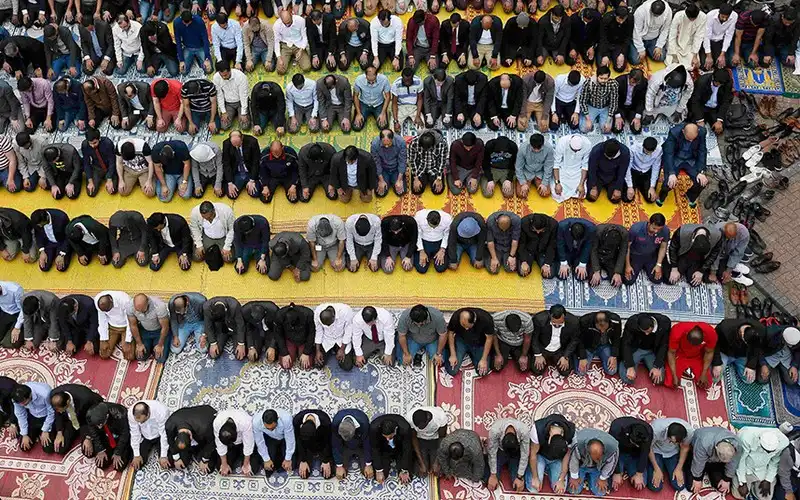 wanderlust-tips-thang-6-nay-nguoi-hoi-giao-tren-khap-the-gioi-cung-buoc-vao-thang-le-ramandan-4