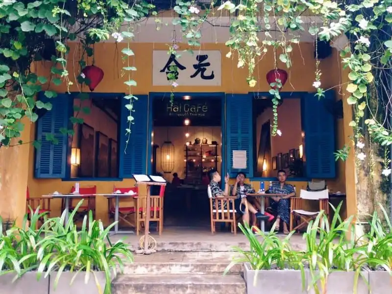 wanderlust-tips-top-10-quan-cafe-cuc-chat-o-hoi-an-18