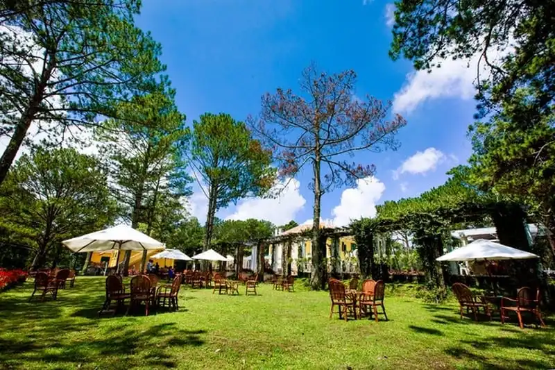 wanderlust-tips-ve-dep-tho-mong-cua-khuon-vien-dinh-bao-dai-4