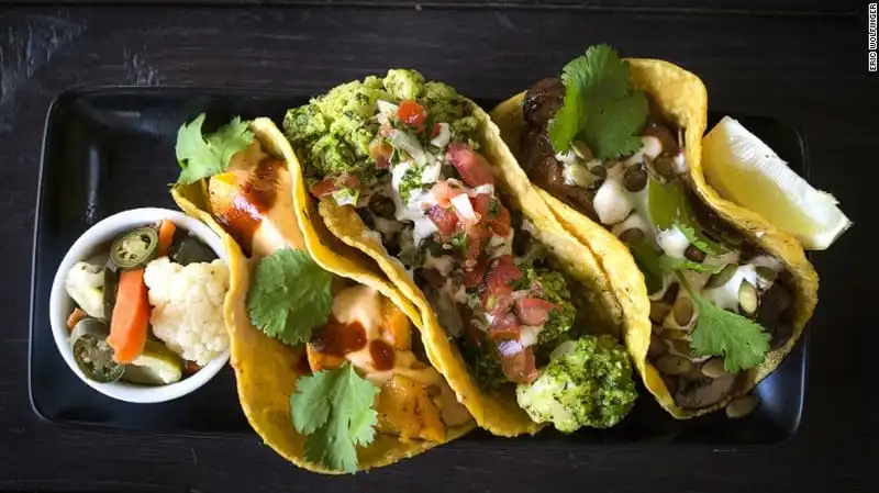 wanderlust_tips_10-diem-den-hap-dan-cho-nguoi-an-chay 4