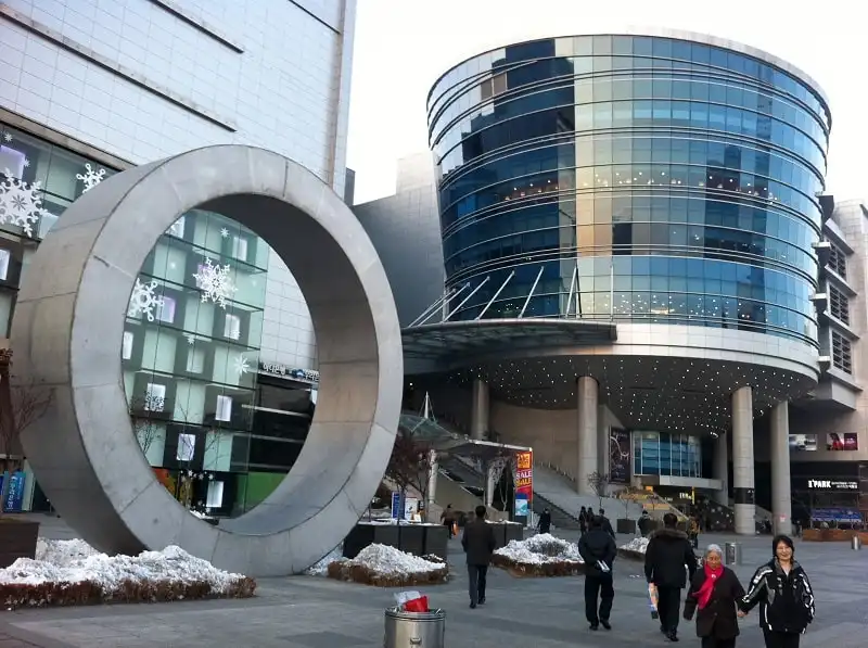 7 thiên đường mua sắm không thể bỏ qua khi đến Hàn Quốc 7 wanderlust_tips_7_thien_duong_mua_sam_han_quoc_3