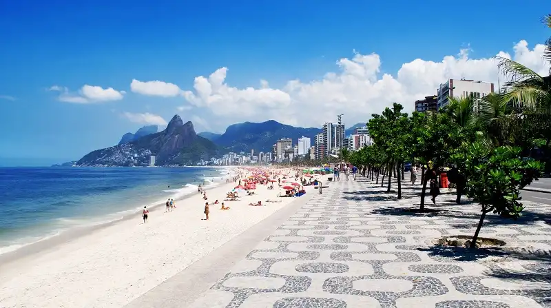 wanderlust_tips_8_bai_bien_brazil_1