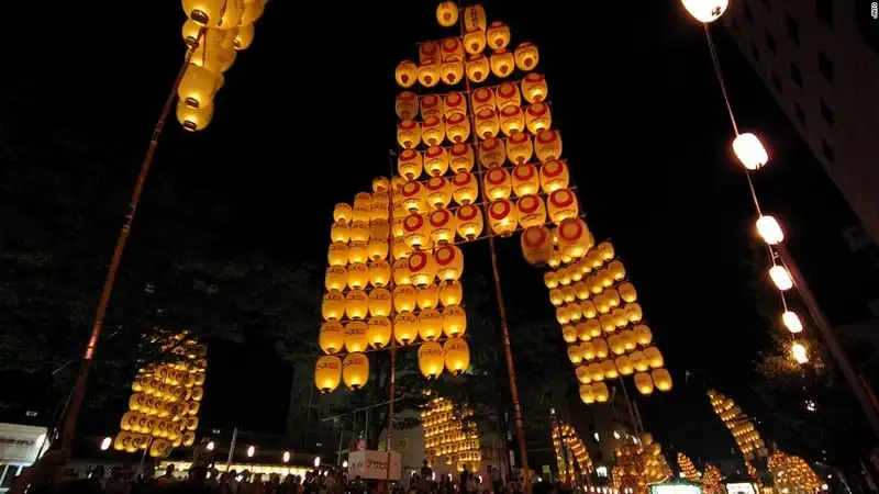 wanderlust_tips_Lien-hoan-Tohoku-Rokkon-6-le-hoi-mot-diem-den 2