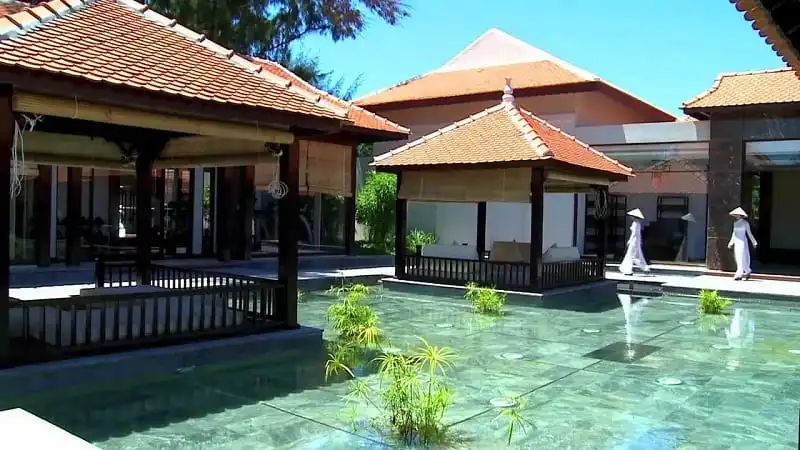 wanderlust_tips_ana-mandara-Hue-duoc-binh-chon-la-doanh-nghiep-co-dich-vu-xuat-sac-boi-TripAdvisor