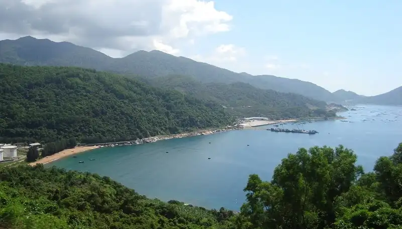 Du lịch Phú Yên khám phá vịnh Xuân Đài và vịnh Vũng Rô 8 wanderlust_tips_du_lich_phu_yen_4