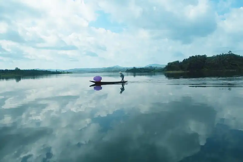 Săn thủy quái ở "hồ Loch Ness" Việt 5 wanderlust_tips_ho_cam_son_1