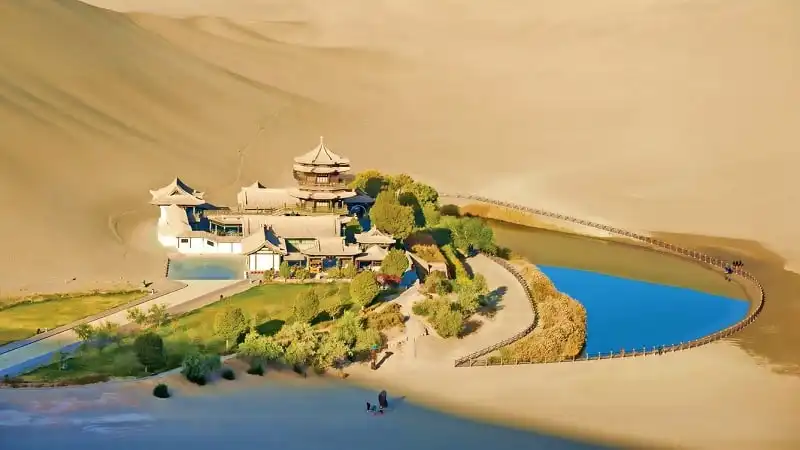 wanderlust_tips_huyen_thoai_con_duong_to_lua_1