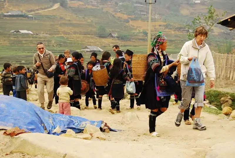 Kinh nghiệm tránh bị "chặt chém" khi đi du lịch 5 wanderlust_tips_kinh_nghiem_tranh_chat_chem_du_lich_1