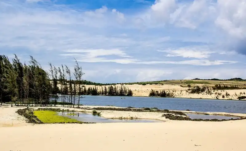 wanderlust_tips_lay_nuoc_noi_hoang_da_4