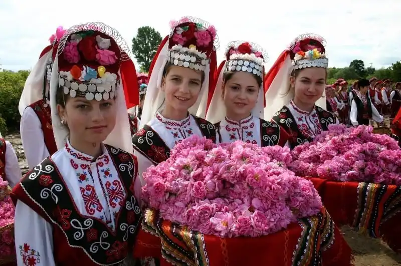 Ghé thăm thung lũng hoa hồng ở Bulgaria 11 wanderlust_tips_thung_lung_hoa_hong_7