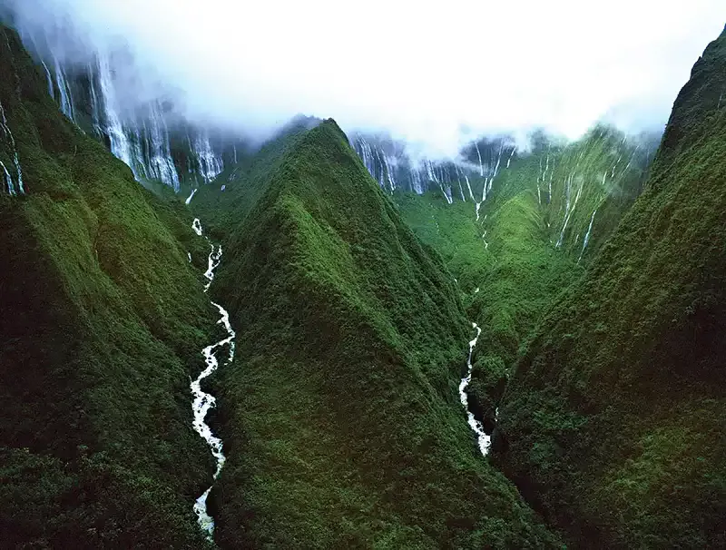 wanderlust_tips_5_diem_den_trai_dat_chua_dat_chan_toi_2