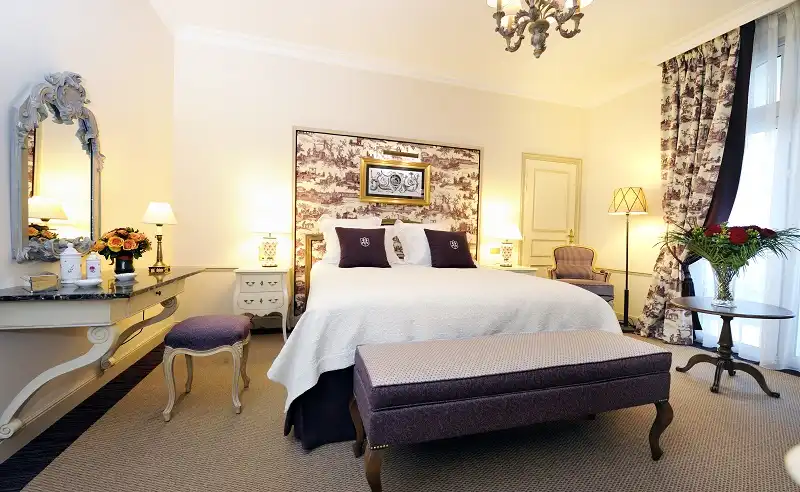 wanderlust_tips_khach_san_tuyen_anh_ngu_tri_euro_14