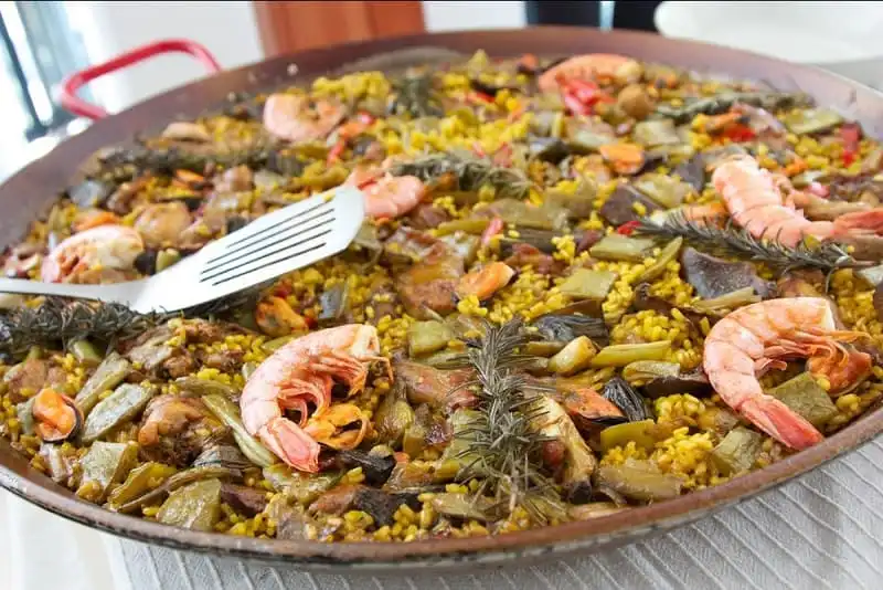 40-mon-an-ngon-noi-tieng-the-gioi-nen-thu-mot-lan-trong-doi-wanderlusttips24