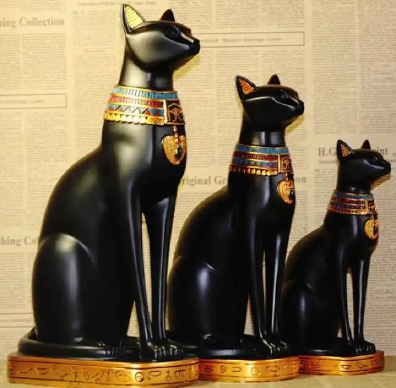 5-mon-do-tuyet-doi-khong-nen-mang-ve-nha-khi-di-du-lich-wanderlusttips3