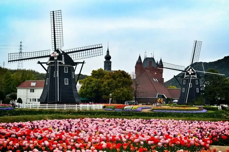 7 công viên giải trí hấp dẫn nhất xứ sở hoa anh đào 11 7-cong-vien-vui-choi-giai-tri-hap-dan-nhat-xu-so-hoa-anh-dao-wanderlusttips7