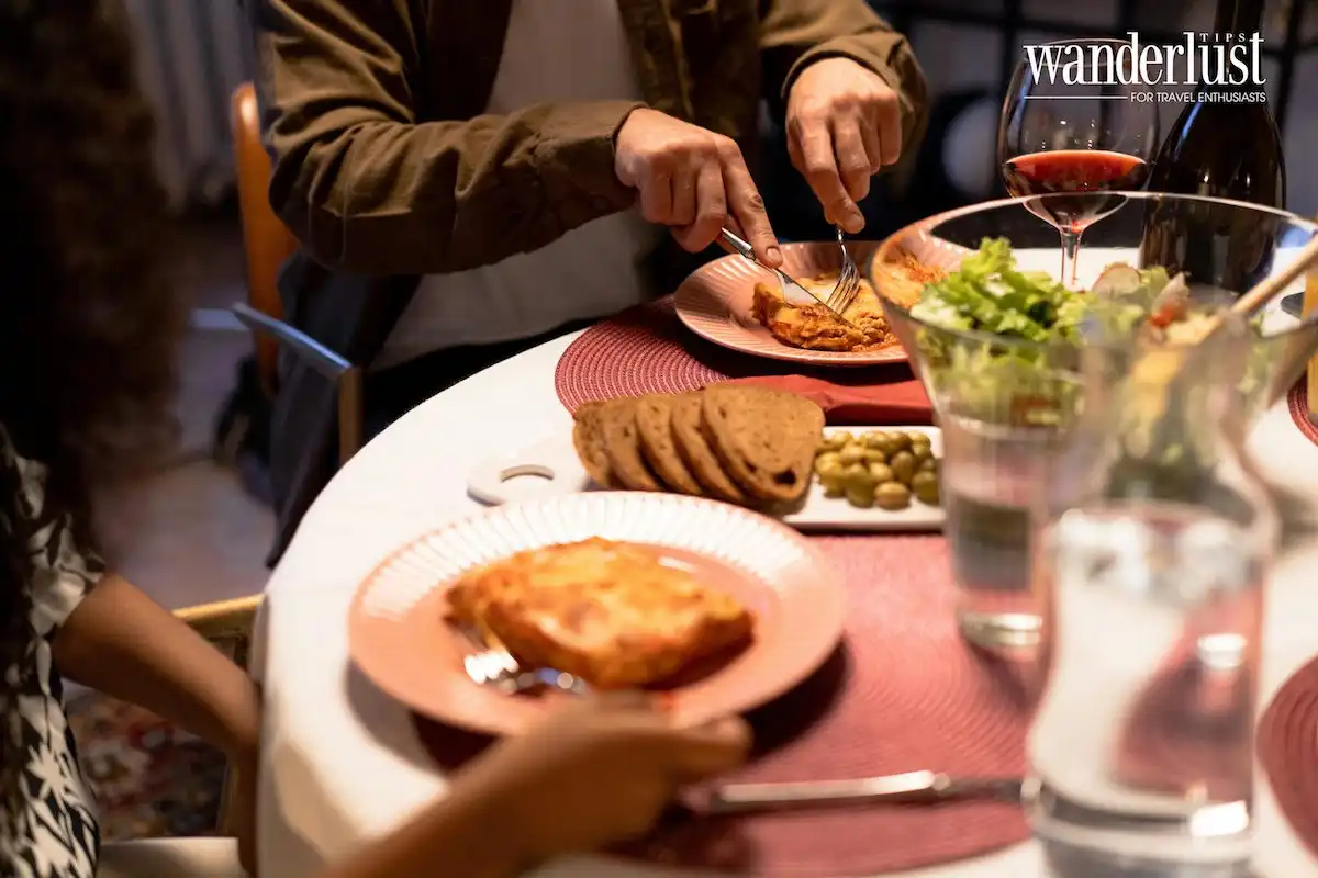 Lasagna-mon-mi-dut-lo-nhieu-lop-voi-sot-ca-chua-thit-bam-ngon-ngay