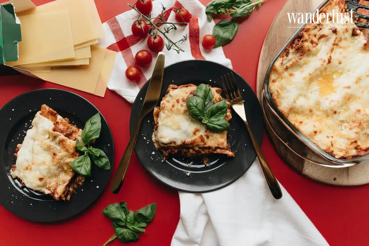 Lasagna-mon-mi-dut-lo-nhieu-lop-voi-sot-ca-chua-thit-bam