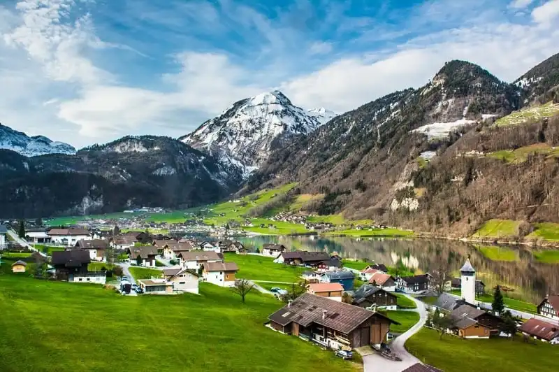 Đừng bỏ qua 10 địa điểm này khi đến Thụy Sĩ 8 dung-bo-qua-10-dia-diem-nay-khi-den-thuy-si-wanderlusttips4
