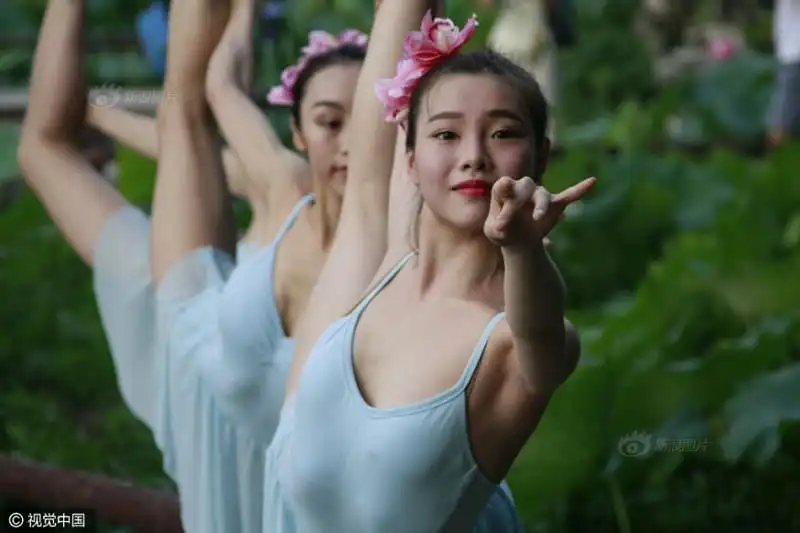 Trung Quốc tung chiêu mới để quảng bá du lịch đầm sen Tây Hồ 8 hang-chau-trung-quoc-tung-chieu-moi-de-quang-ba-du-lich-wanderlusttips2