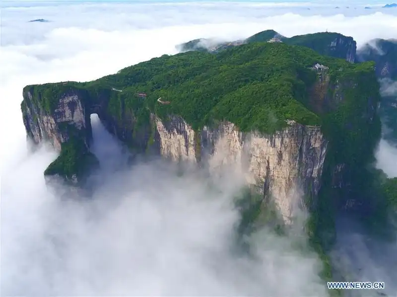 kham-pha-truong-gia-gioi-co-tich-giua-doi-thuc (2)