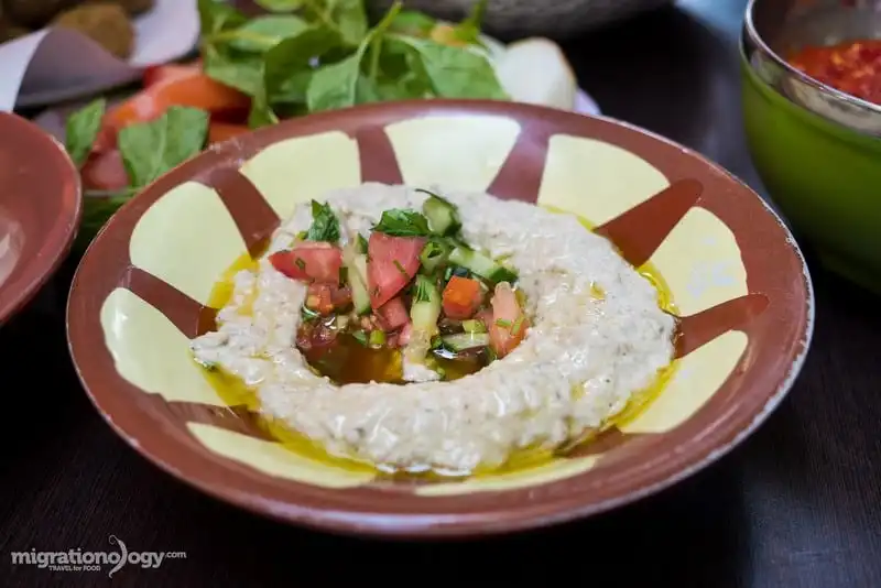 wanderlust-tips-7-mon-an-nhat-dinh-phai-thu-khi-toi-jordan-3