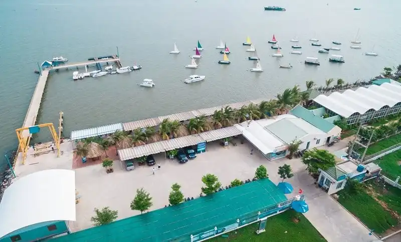 wanderlust-tips-ben-du-thuyen-marina-dep-ngo-troi-tay-giua-vung-tau-10