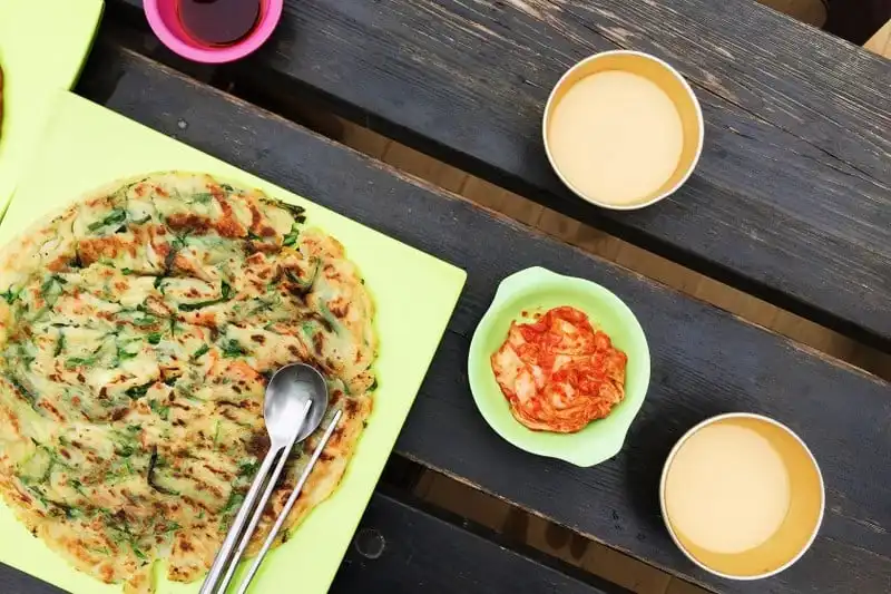 wanderlust-tips-blogger-du-lich-mach-ban-9-mon-an-tuyet-nhat-cua-am-thuc-han-quoc-3