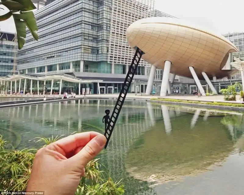 wanderlust-tips-cac-diem-den-an-tuong-hon-khi-duoc-ket-hop-cat-ghep-hinh-giay-7