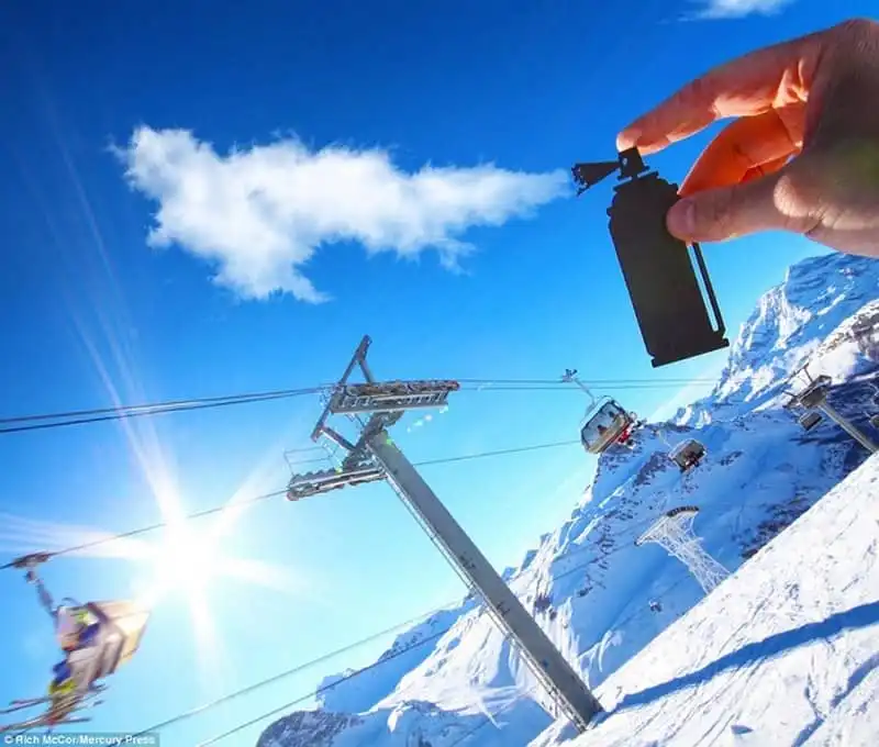 wanderlust-tips-cac-diem-den-an-tuong-hon-khi-duoc-ket-hop-cat-ghep-hinh-giay-8