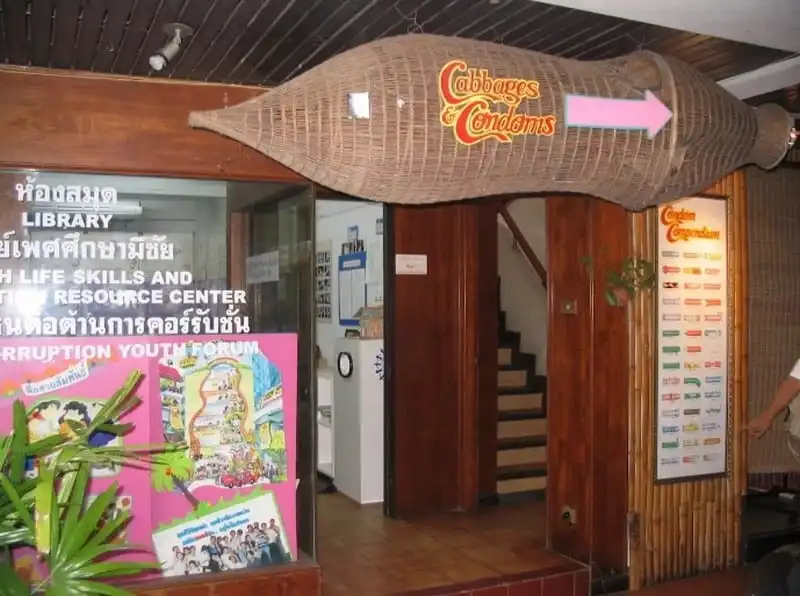 Cái giá của nền công nghiệp tình dục Thái Lan 5 wanderlust-tips-cai-gia-cua-nen-cong-nghiep-tinh-duc-thai-lan-1