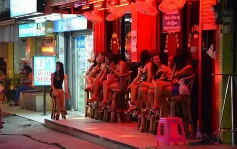 Cái giá của nền công nghiệp tình dục Thái Lan 6 wanderlust-tips-cai-gia-cua-nen-cong-nghiep-tinh-duc-thai-lan-2