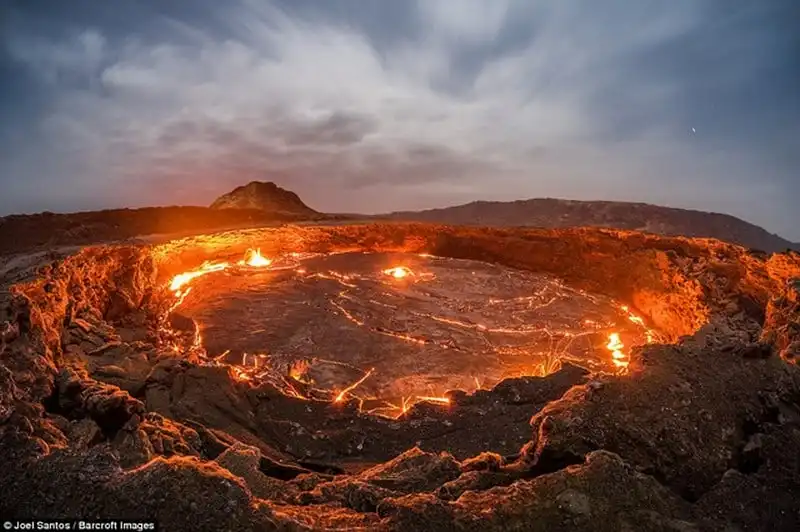 wanderlust-tips-can-canh-cong-dia-nguc-o-ethiopia-1