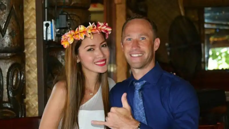 Cặp tình nhân bay khắp thế giới để gặp nhau 5 wanderlust-tips-cap-tinh-nhan-bay-khap-the-gioi-de-gap-nhau1