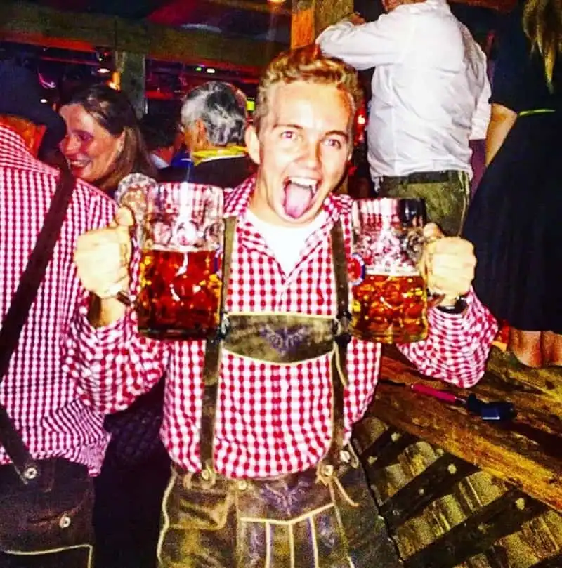 wanderlust-tips-chang-trai-21-tuoi-va-cau-chuyen-du-lich-50-nuoc-trong-vong-2-nam-7