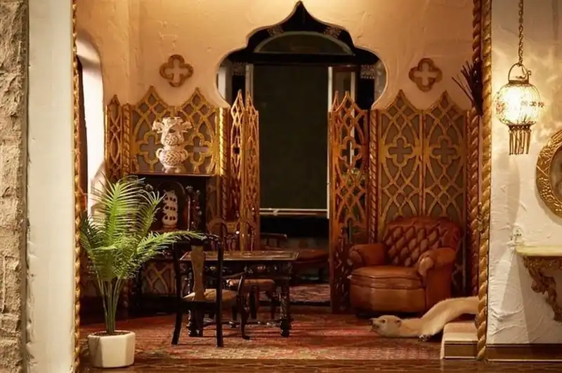 wanderlust-tips-chiem-nguong-lau-dai-bup-be-dat-gia-nhat-the-gioi-6