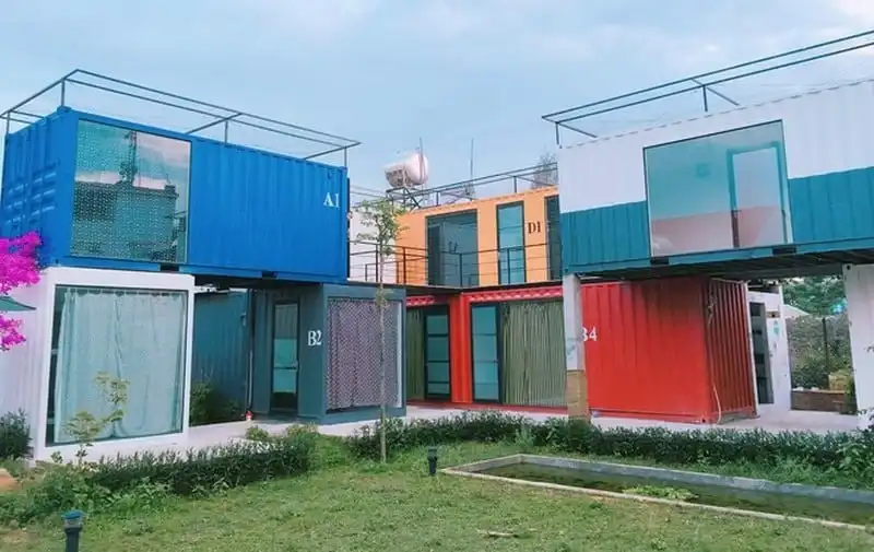 wanderlust-tips-den-da-nang-ghe-khach-san-container-gia-180000-dong-dem-1
