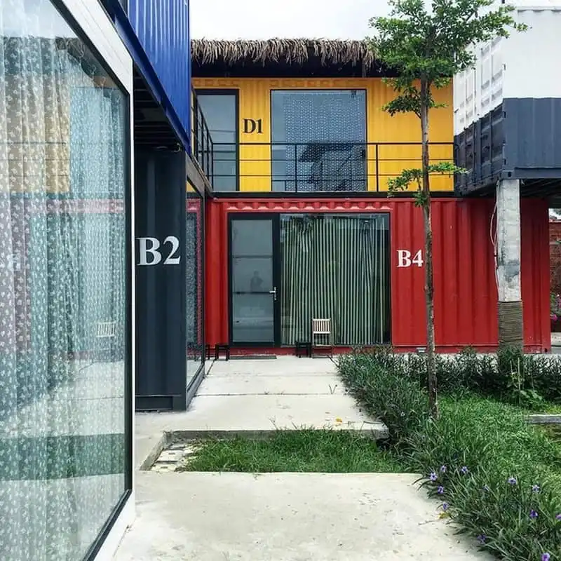 wanderlust-tips-den-da-nang-ghe-khach-san-container-gia-180000-dong-dem-2