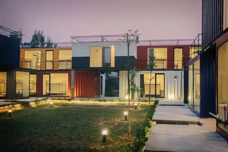 wanderlust-tips-den-da-nang-ghe-khach-san-container-gia-180000-dong-dem-9