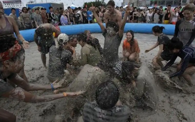 wanderlust-tips-du-khach-day-hao-hung-trong-le-hoi-bun-o-han-quoc-5