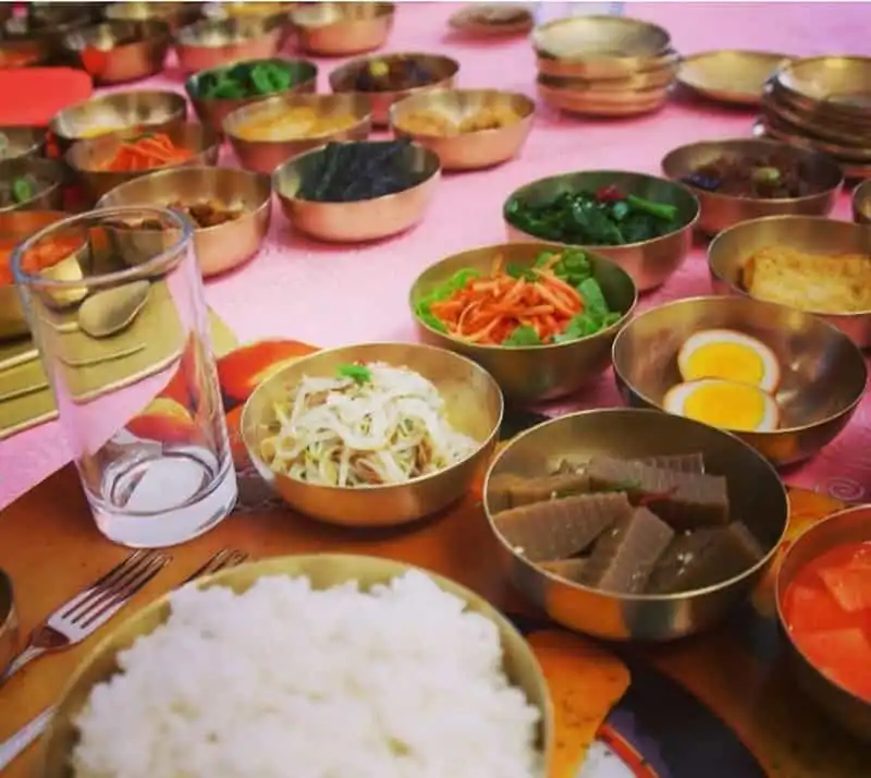 wanderlust-tips-gioi-nha-giau-trieu-tien-thuong-an-gi-3