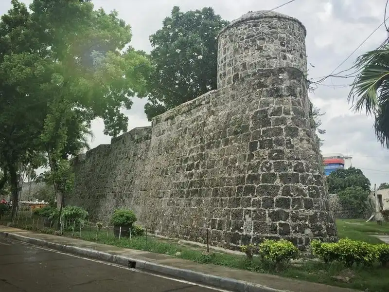 wanderlust-tips-hoa-hau-ngoc-diem-va-nhung-trai-nghiem-cung-nu-hoang-mien-nam-philippines-13