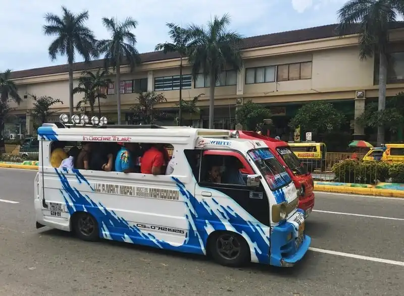 wanderlust-tips-hoa-hau-ngoc-diem-va-nhung-trai-nghiem-cung-nu-hoang-mien-nam-philippines-3