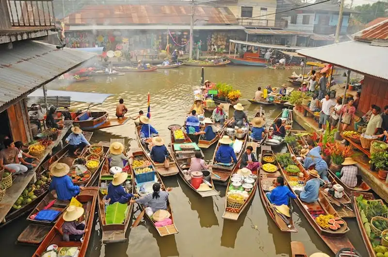 Hội An đứng thứ 4 trong top kênh đào đẹp nhất thế giới 12 View of Amphawa Floating market, Thailand
