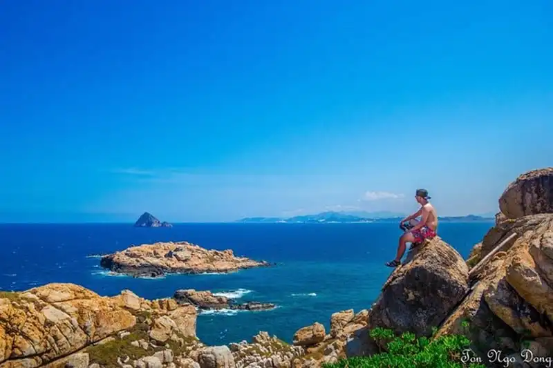 wanderlust-tips-ky-thu-bai-tam-doi-hai-nhiet-do-o-dao-yen-nha-trang-5