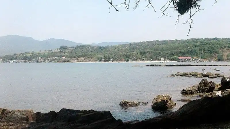 wanderlust-tips-lai-xuat-hien-con-duong-di-bo-duoi-muc-nuoc-bien-o-dao-nhat-tu-son-phu-yen-1