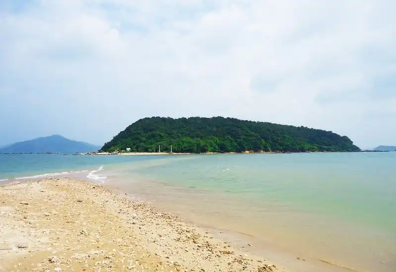 wanderlust-tips-lai-xuat-hien-con-duong-di-bo-duoi-muc-nuoc-bien-o-dao-nhat-tu-son-phu-yen-4