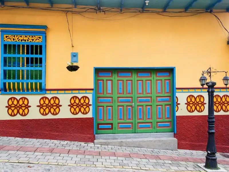 wanderlust-tips-nhung-ly-do-khien-madellin-la-diem-den-tuyet-voi-nhat-o-nam-my-12